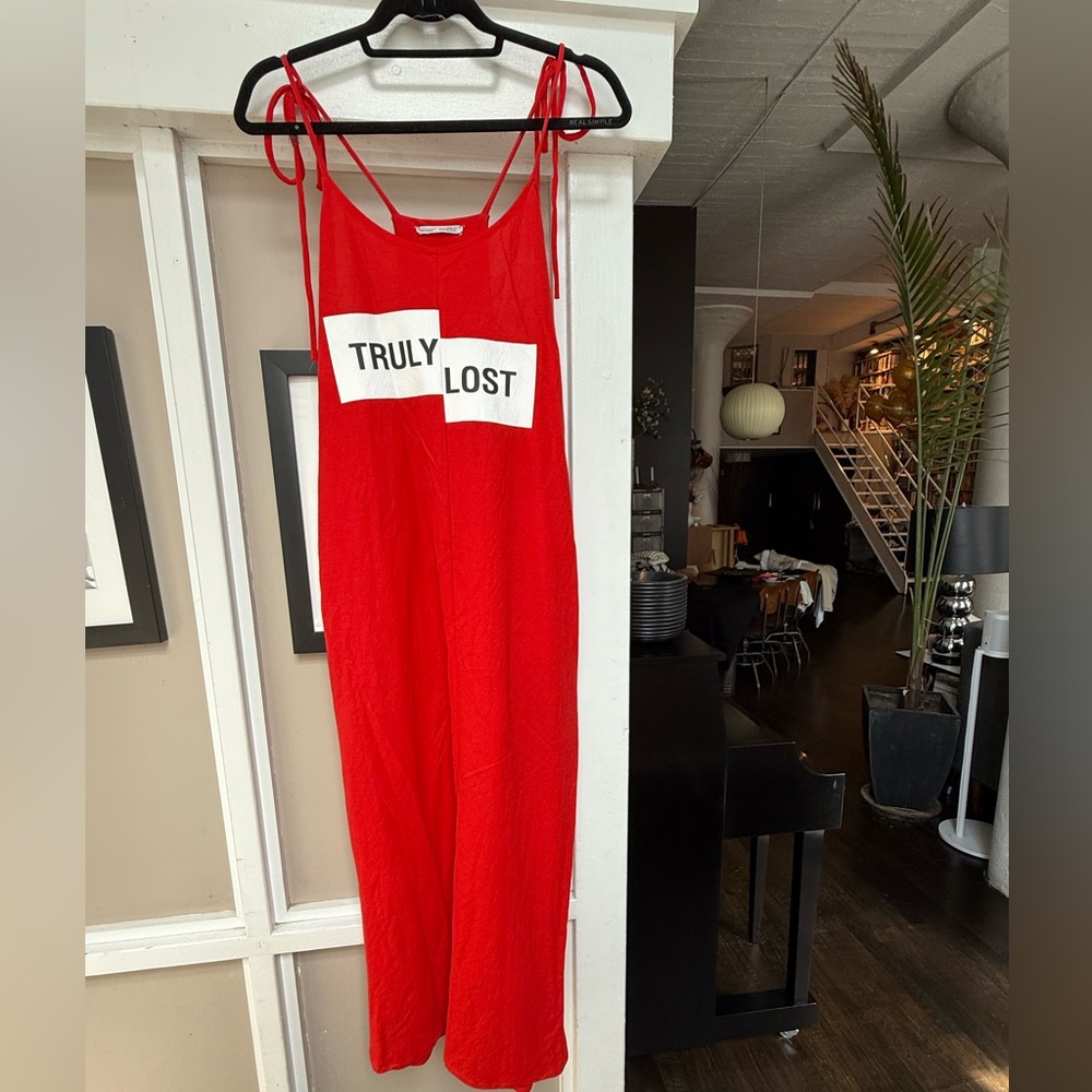 Red 'Truly Lost' Sleeveless Dress - Picture 2 of 4
